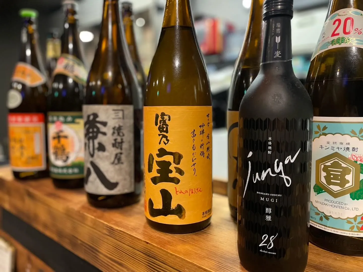 今宵も集まる、通なボトルたち。